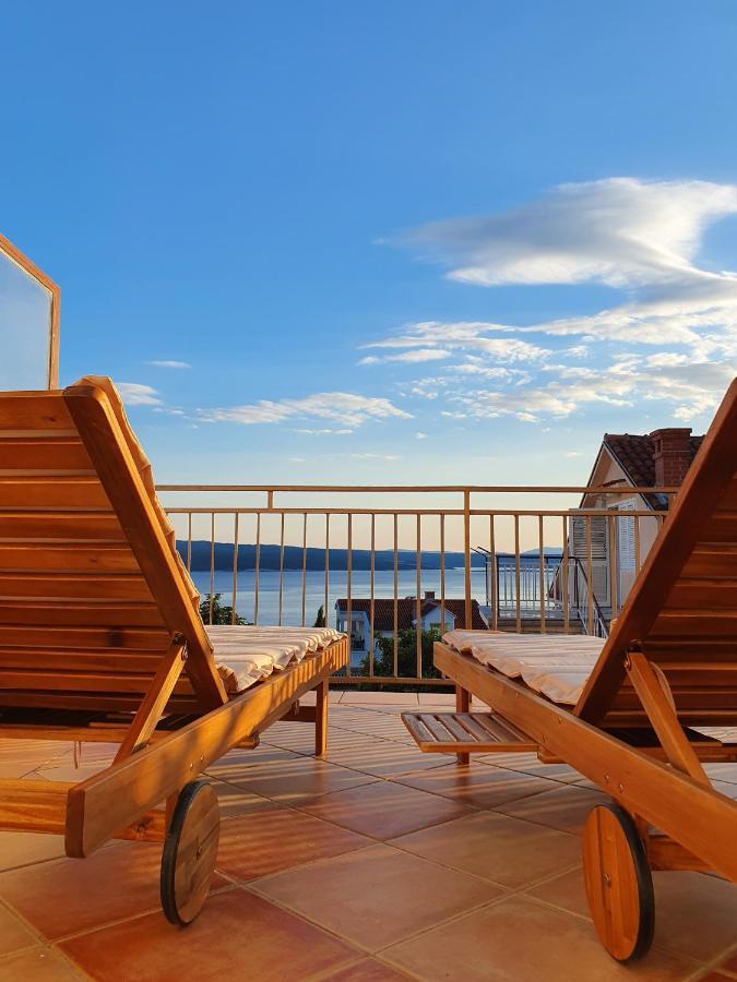 Relaxing Seaview Barac On Separated Floor Apartamento Crikvenica